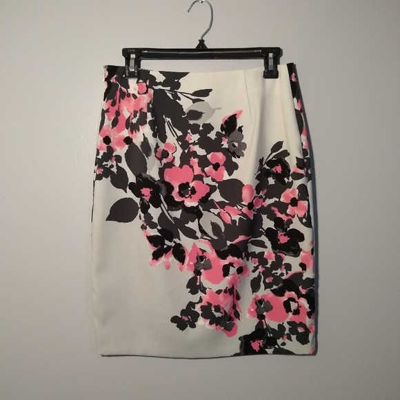 New York Co. Stretch Pencil Skirt floral print sz4 - Picture 6 of 7